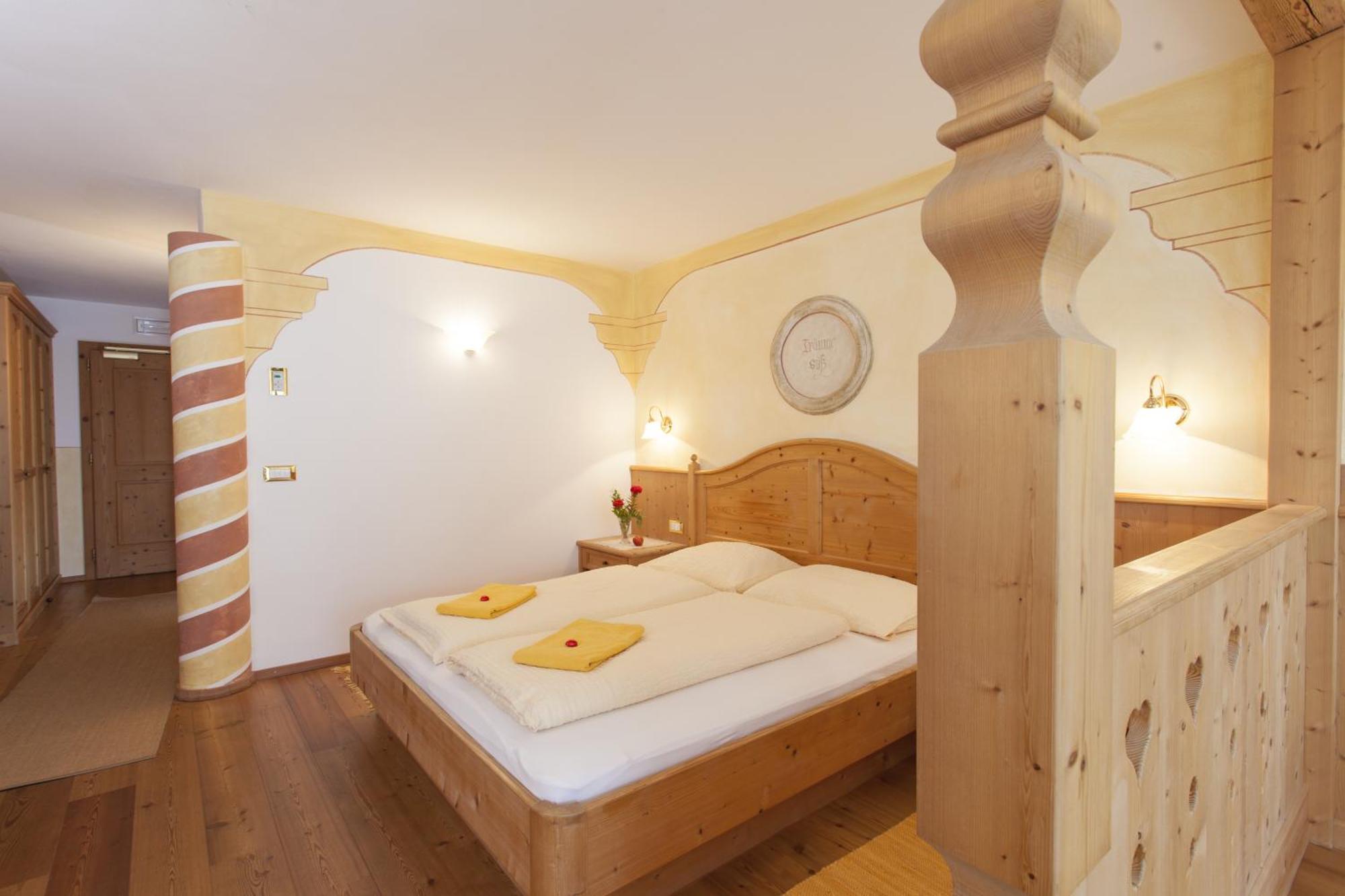 Landhotel Tharerwirt Olang الغرفة الصورة